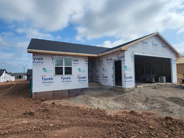 2080 White Dove Ln, Kaukauna, WI 54130