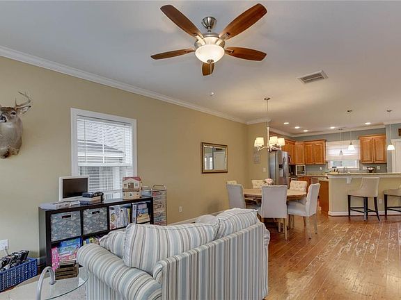 3rd image of 9620 18th Bay St