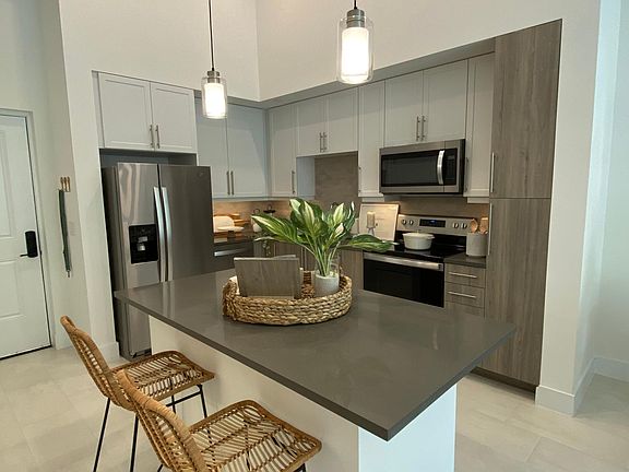 4th image of 10500 NW 78th St #2-202