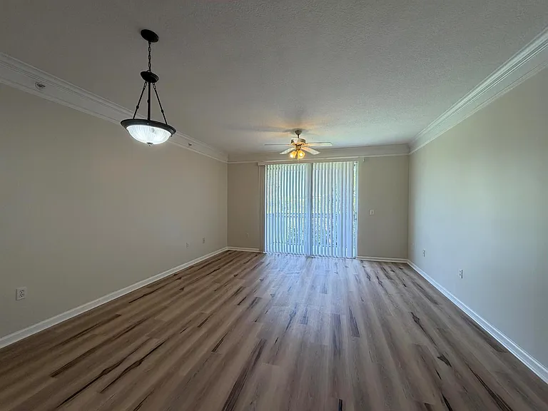 2052 Alta Meadows Ln #2205 — Photo 4