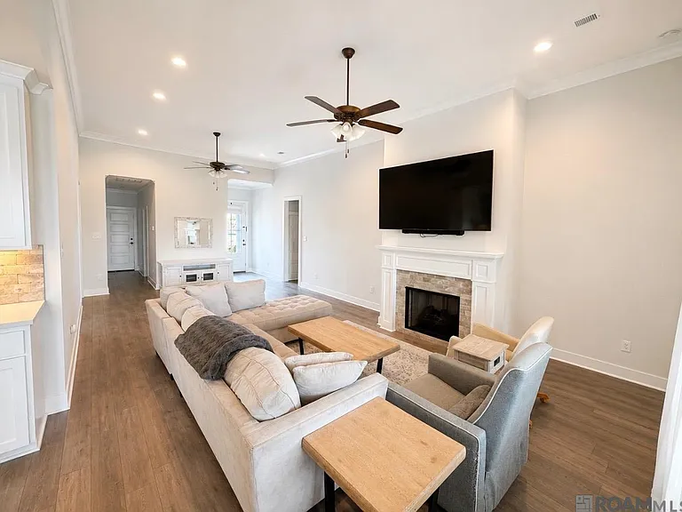 14414 Wally Way — Photo 9