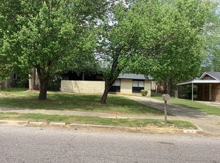 317 Southlawn Dr, Montgomery, AL 36108