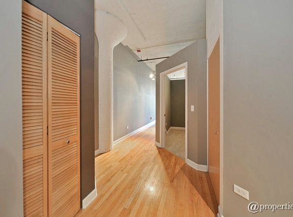 5th image of 221 E Cullerton St APT 504