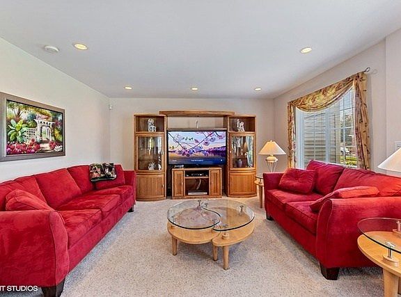 3rd image of 640 Mulberry Dr