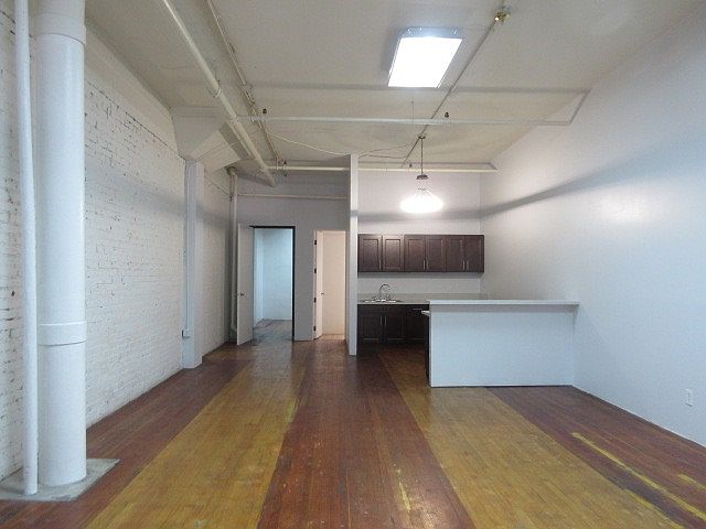 1st image of 621 S Broadway Ste 403