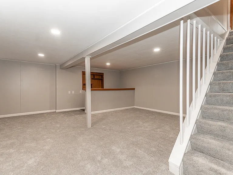 437 Elizabeth St — Photo 10
