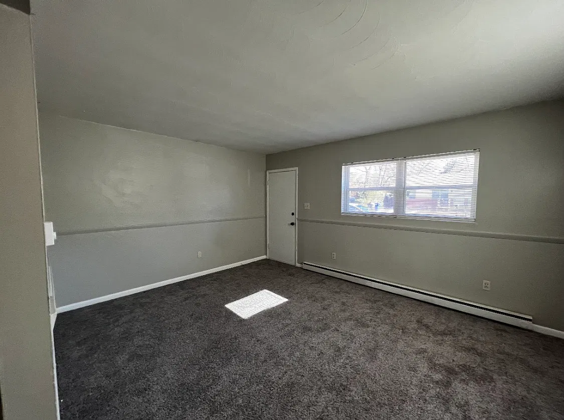 2 bed, 800 sqft, $800 — Photo 2