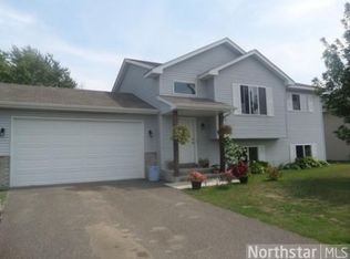 615 Horseshoe Ln, Braham, MN 55006