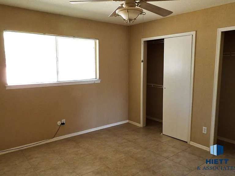 4624 Swan Dr — Photo 16