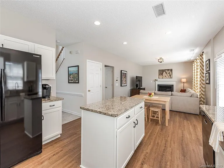 8619 Grey Squirrel Ct — Photo 10