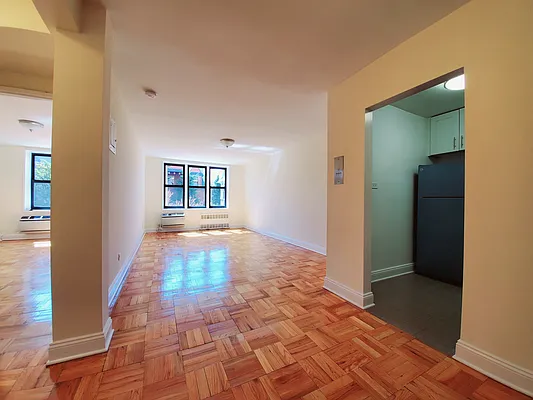 Rented by New York Dwellings LLC | media 9