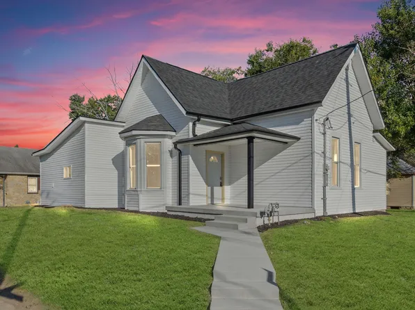 302 W Freeman St, Frankfort, IN 46041