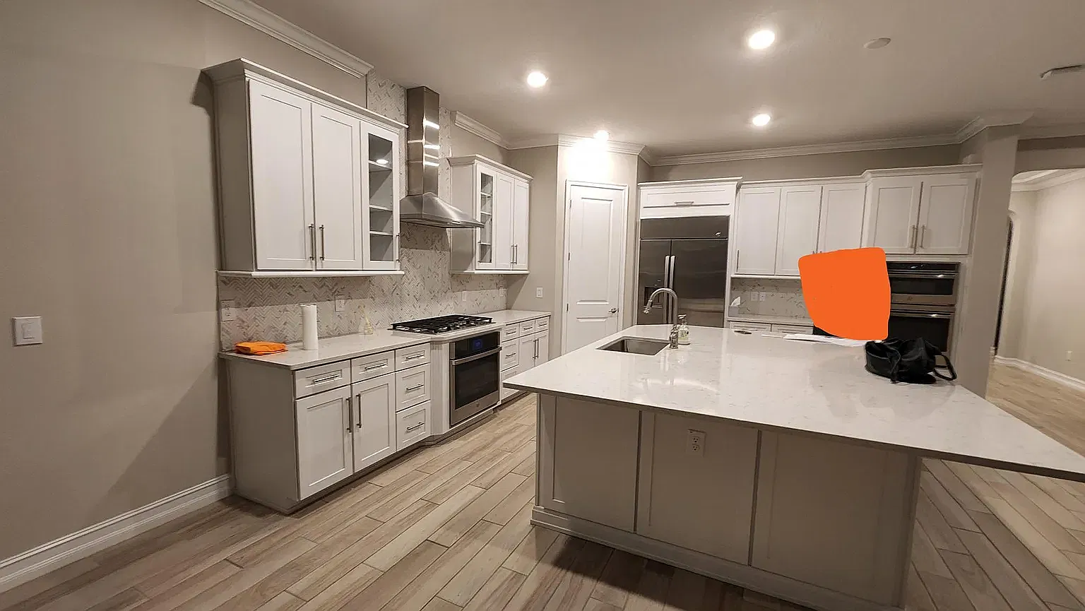 4 bed, 3923 sqft, $4,950 — Photo 2