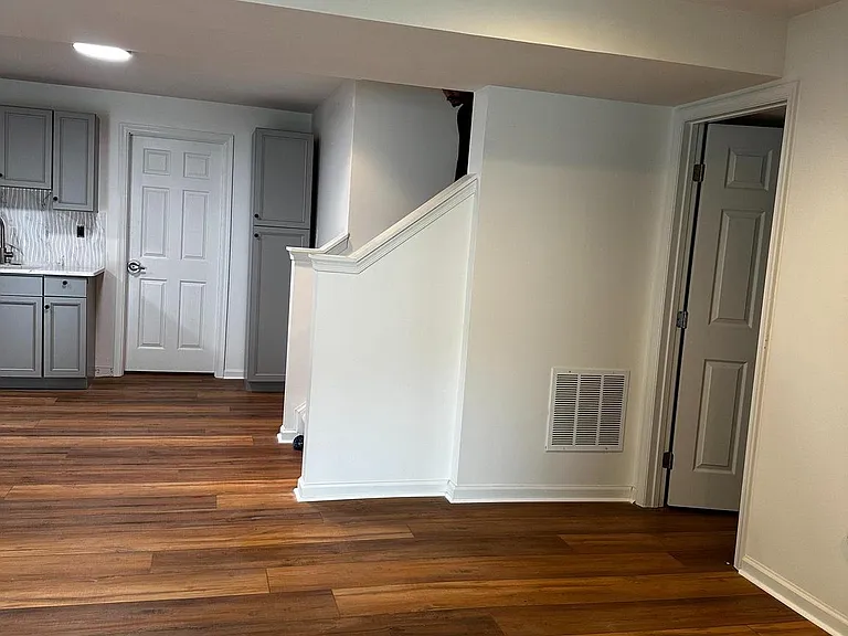 9610 Hazelbrook Ct — Photo 5