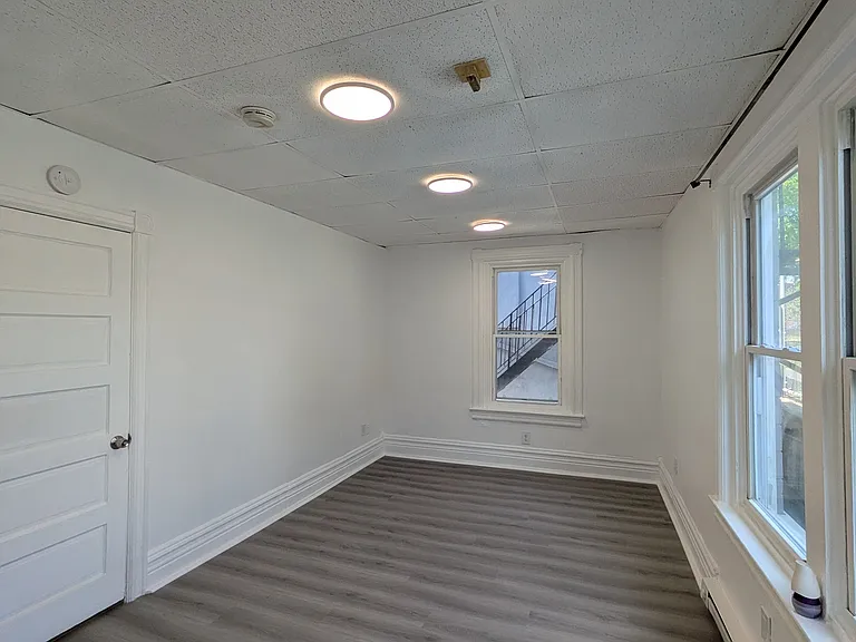 628 N 6th St #5 — Photo 11