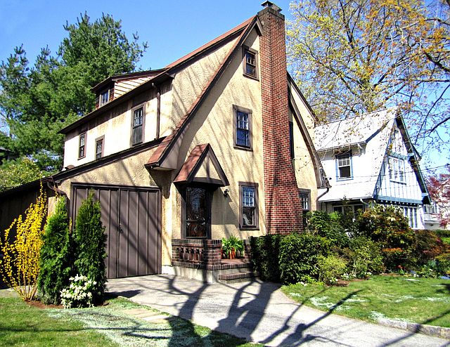 1st image of 18 Byron Ave
