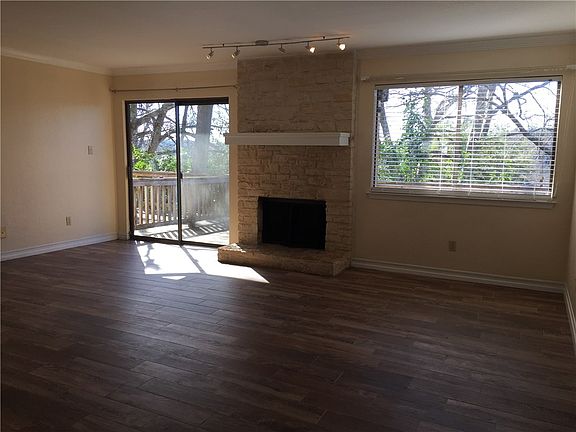 3rd image of 3529 N Hills Dr APT D