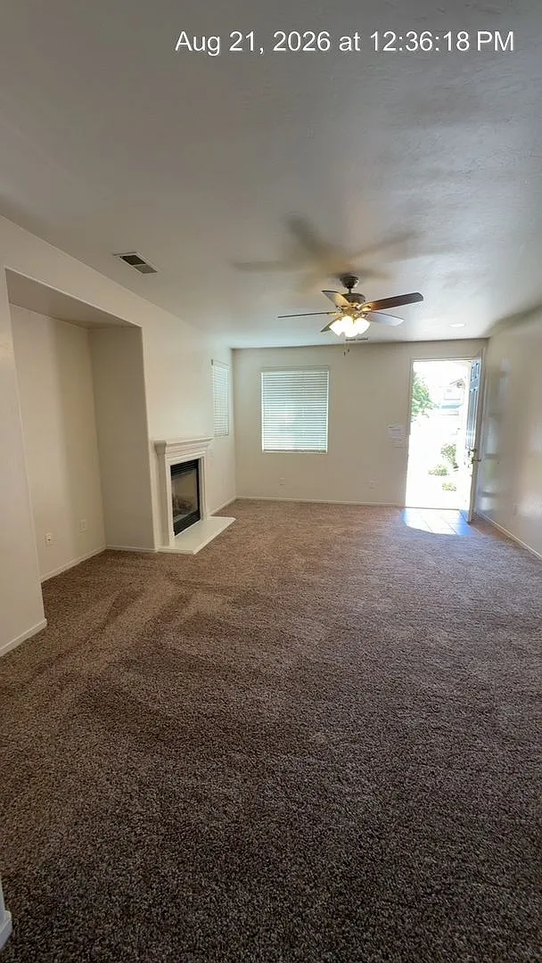 Lovely NW Visalia home available! — Photo 3