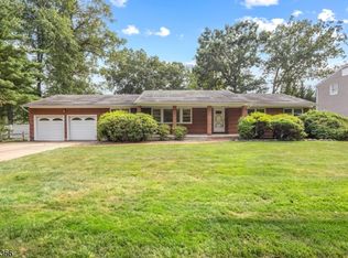 870 Smith Rd, Parsippany, NJ 07054