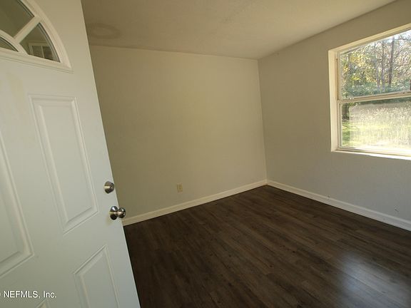 3rd image of 4112 Owen Ave