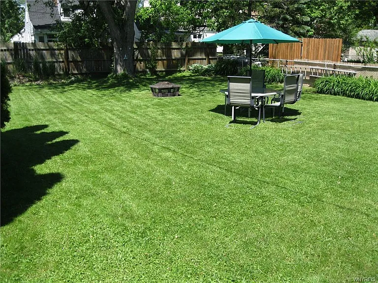 435 Lamarck Dr — Photo 9