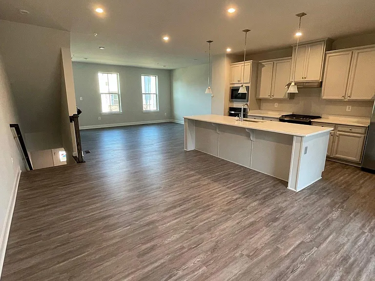 8666 Shady Pines Dr — Photo 21