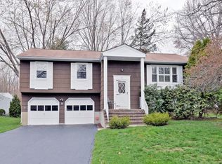 72 Yorke Dr, Freehold, NJ