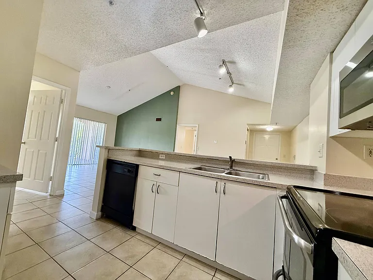 3840 Lyons Rd #305 — Photo 5