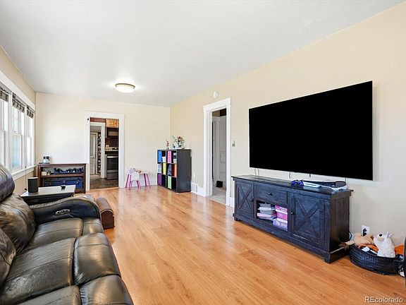 3rd image of 53 S 10th Avenue