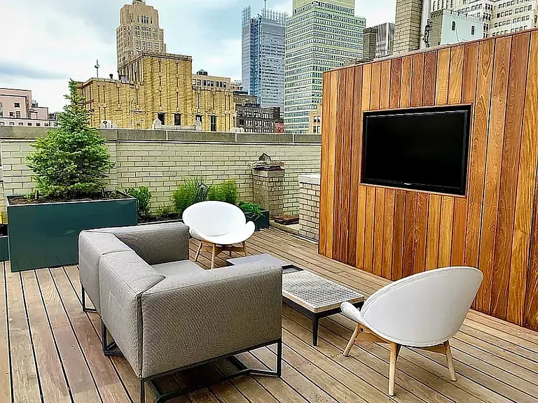 70 W 37th St #2404 — Photo 13