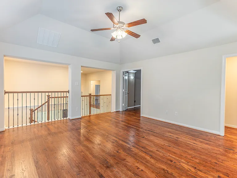825 Warwick Blvd — Photo 25