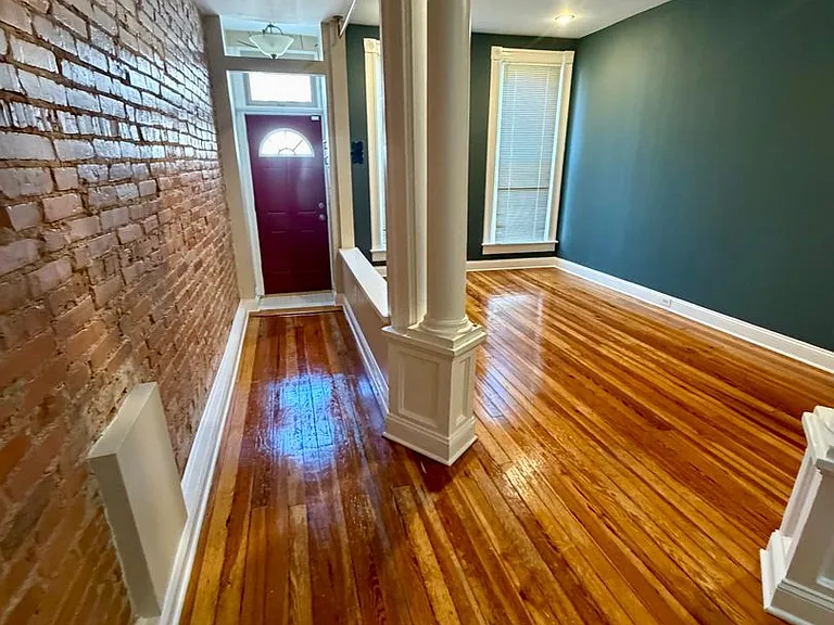 411 E Lorraine Ave — Photo 8