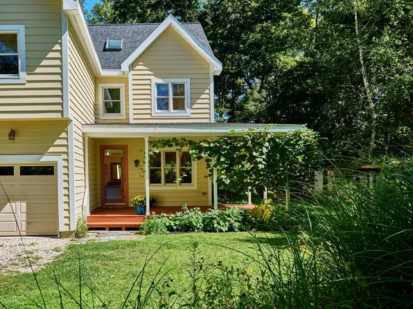 7 Iron Mine Rd, West Stockbridge, MA 01266