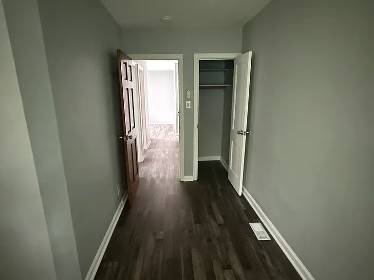 2041 Glenridge Dr — Photo 3