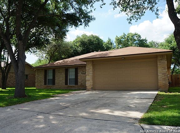 2nd image of 8203 Bobtail St