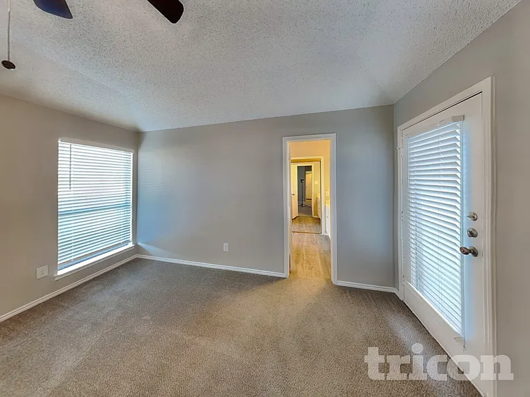 1130 Dandelion Dr — Photo 6
