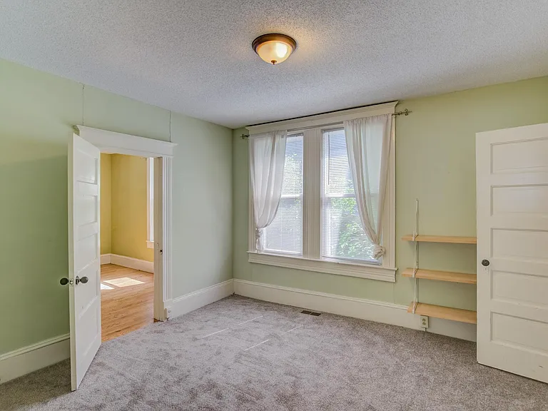 421 E Saint Vrain St — Photo 27