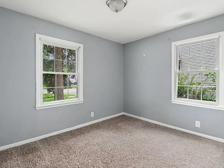 15504 Leona Dr — Photo 12