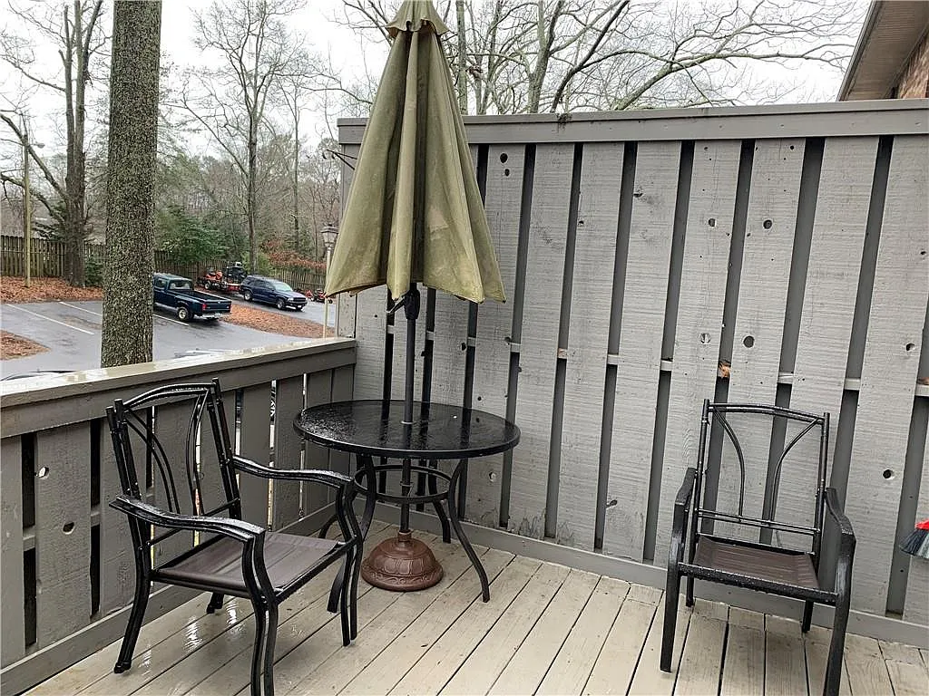 3 bed, 1.5 bath, 1280 sqft, $1,650 — Photo 4
