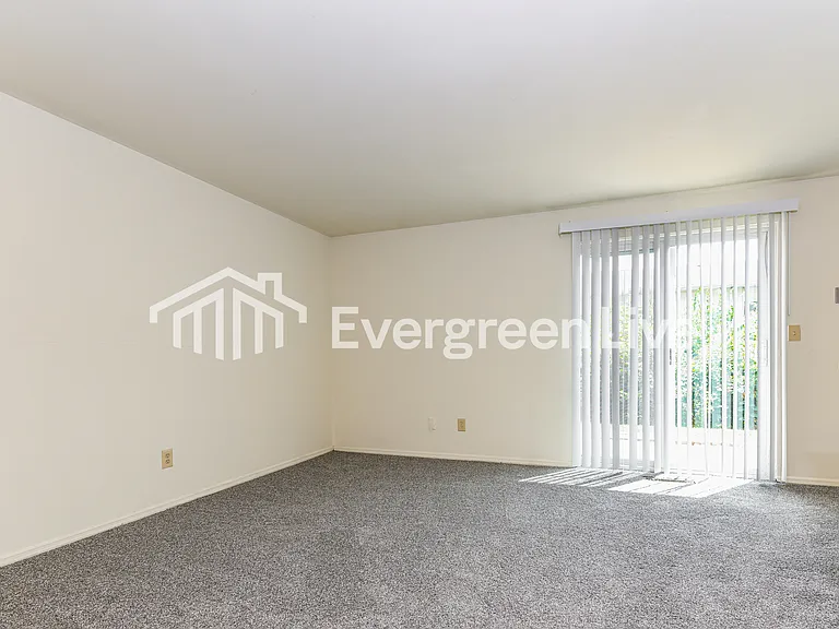 7939 Mount Hood Dr — Photo 5
