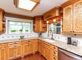 294 Elizabeth St, Bridge City, TX 77611