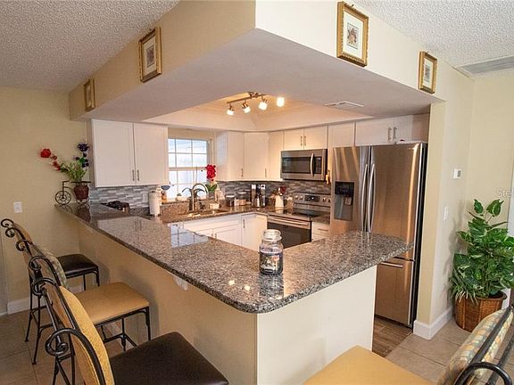 3rd image of 1340 Deltona Blvd