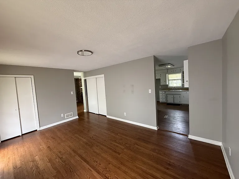 120 Woodbine Ter — Photo 10