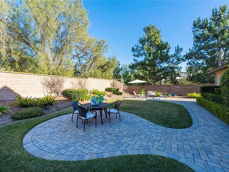 6 Shepherd Ct — Photo 25