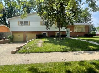 2833 Tyler Ave, Waukegan, IL 60087