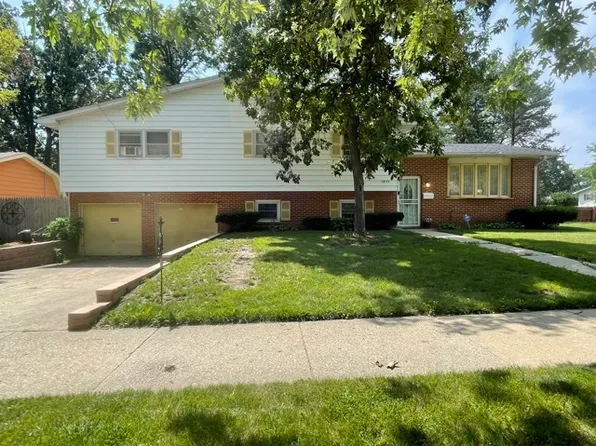 2833 Tyler Ave, Waukegan, IL 60087