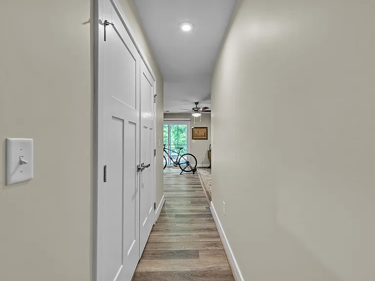 589 Westport St — Photo 7