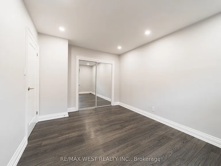 237 Melrose St #7 — Photo 12