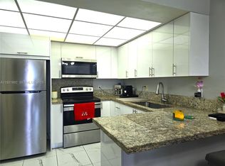 1750 W 56th St APT 216, Hialeah, FL 33012