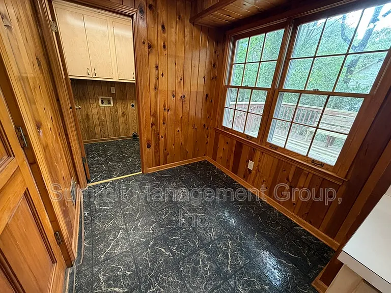 200 Indian Creek Dr — Photo 11